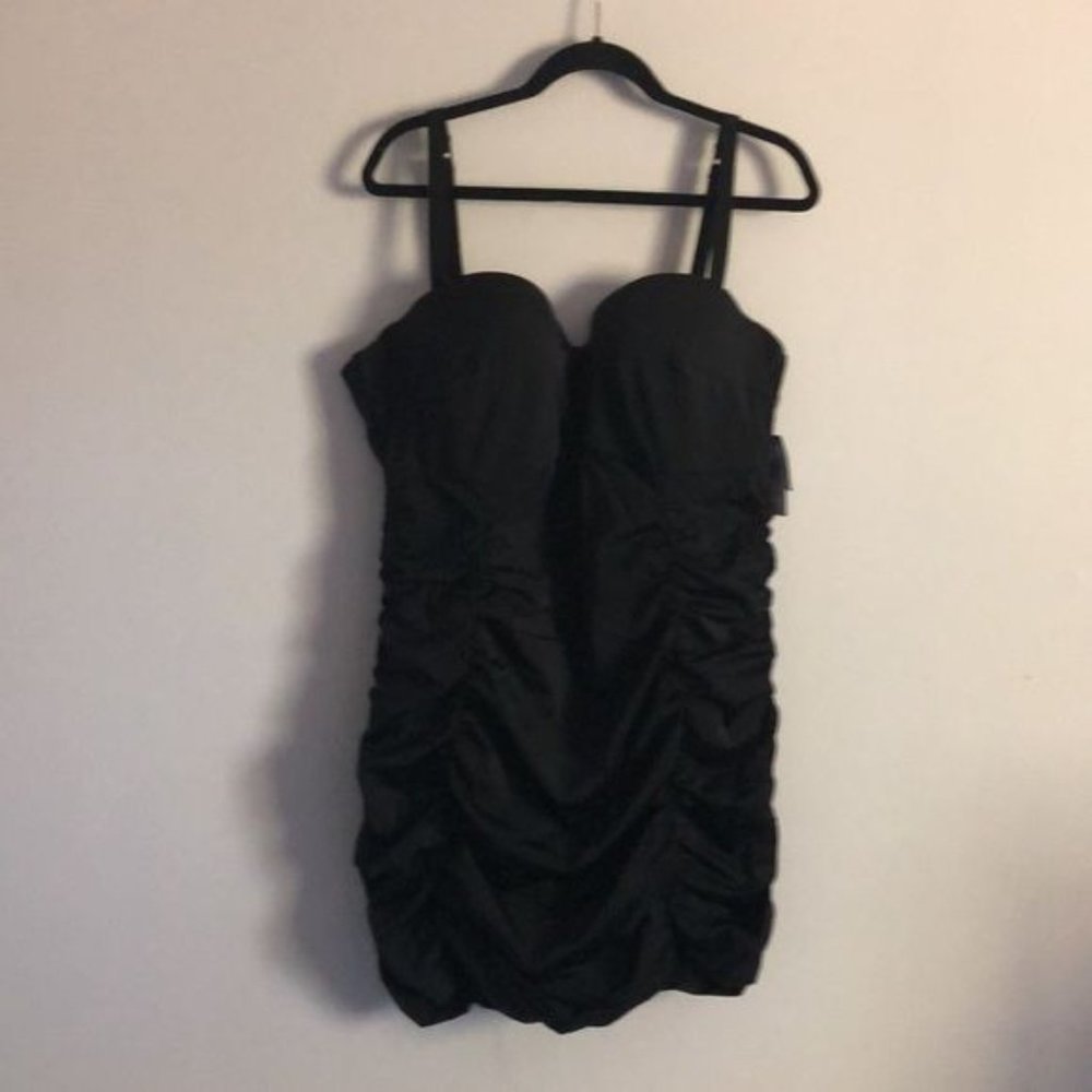 NEW Torrid Underwire Ruched Mid-Length Swim Dress Sz 2X D/DD - Picture 3 of 14